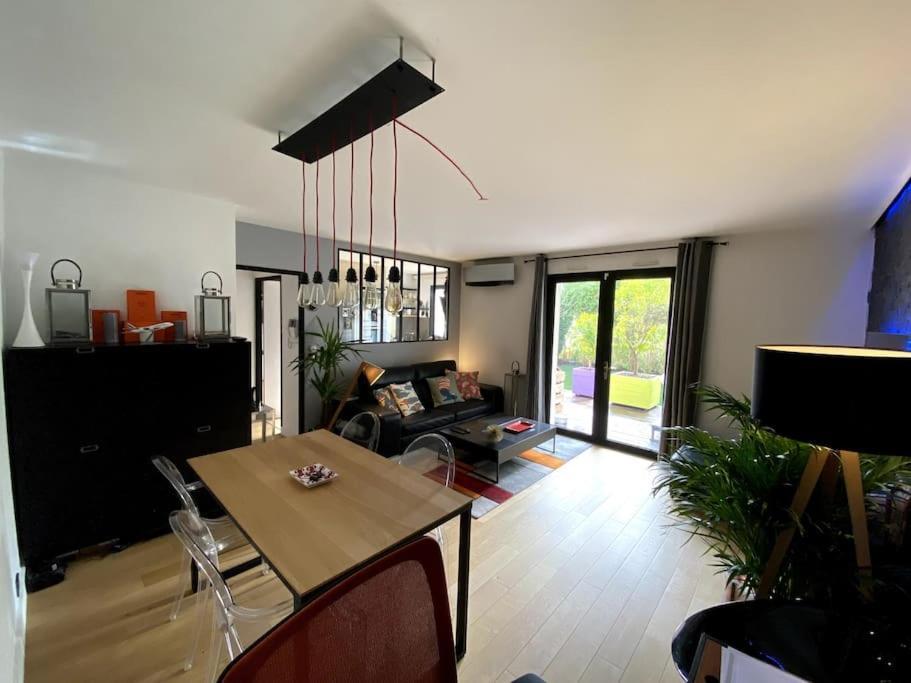 Appartement Avec Jacuzzi - Climatisation - Parking Бордо Экстерьер фото