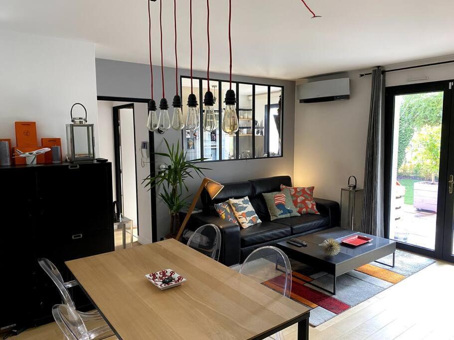 Appartement Avec Jacuzzi - Climatisation - Parking Бордо Экстерьер фото
