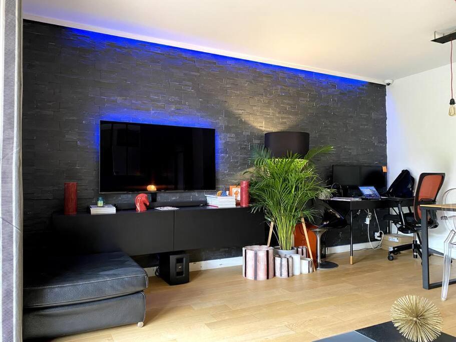 Appartement Avec Jacuzzi - Climatisation - Parking Бордо Экстерьер фото